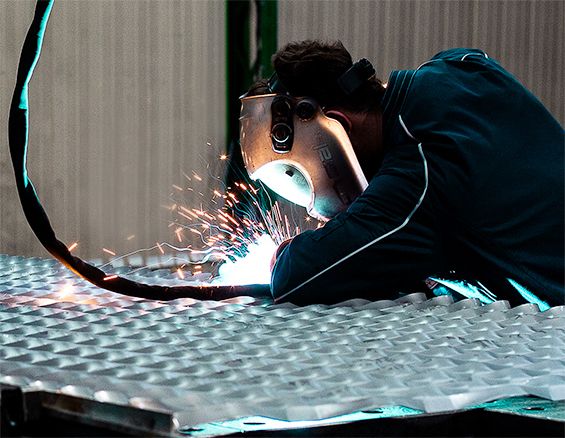 soudeur-metal-deploye.jpg